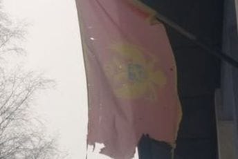 NVO Forum slobodnih građana Luča: Nadležni da zamijene crnogorsku zastavu na bolnici u Pljevljima NVO Forum slobodnih građana Luča: Nadležni da zamijene crnogorsku zastavu na bolnici u Pljevljima