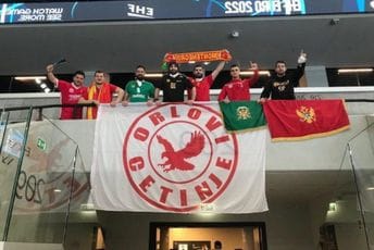 Još pola sata do početka, navijači Crne Gore već pristižu u dvoranu Još pola sata do početka, navijači Crne Gore već pristižu u dvoranu