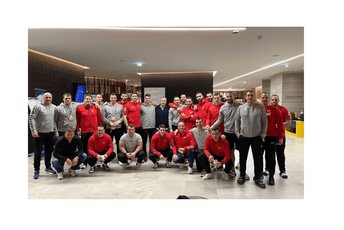 (VIDEO) Podrška "lavovima": Savićević uz rukometaše (VIDEO) Podrška "lavovima": Savićević uz rukometaše