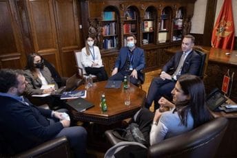 Post-zakonodavnim nadzorom ojačati zakonodavnu ulogu parlamenta Post-zakonodavnim nadzorom ojačati zakonodavnu ulogu parlamenta