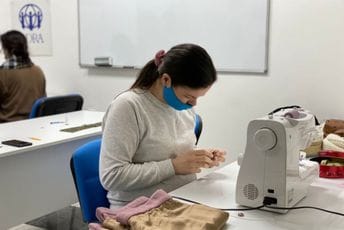 Uspješno završen drugi ciklus obuke za rad na šivaćim mašinama Uspješno završen drugi ciklus obuke za rad na šivaćim mašinama