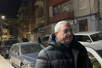 Predsjedniku FS Albanije bačena bomba na kuću, tvrdi kako je prije toga dobijao prijetnje Predsjedniku FS Albanije bačena bomba na kuću, tvrdi kako je prije toga dobijao prijetnje