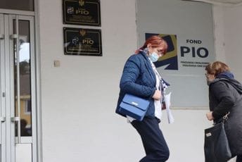 Što je jednom utvrđeno kao neustavno, više nikada ne može da bude u skladu sa Ustavom Naknade samo za majke sa troje i više djece koje su ranije ostvarile to pravo