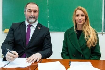 Stijović najavio najveći Agrobudžet u istoriji Crne Gore za poljoprivrednike Stijović najavio najveći Agrobudžet u istoriji Crne Gore za poljoprivrednike