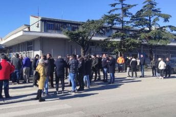 Bar: Protest podrške uhapšenom špediteru Đoku Drobnjaku Bar: Protest podrške uhapšenom špediteru Đoku Drobnjaku