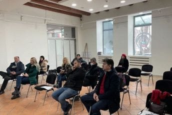 Maraš: Građani izloženi poplavi lažnih vijesti sa sumnjivih portala i društvenih mreža Maraš: Građani izloženi poplavi lažnih vijesti sa sumnjivih portala i društvenih mreža