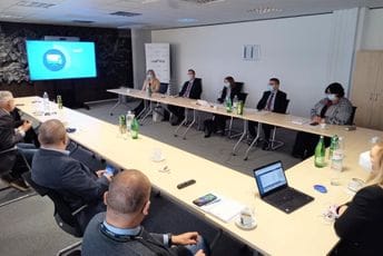 PKCG: Pozitivna iskustva koje FINA realizuje, smjernica za širenje spektra usluga u crnogorskom privrednom sistemu PKCG: Pozitivna iskustva koje FINA realizuje, smjernica za širenje spektra usluga u crnogorskom privrednom sistemu