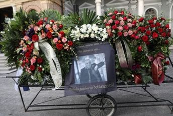 U Zagrebu sahranjen Aki Rahimovski U Zagrebu sahranjen Aki Rahimovski