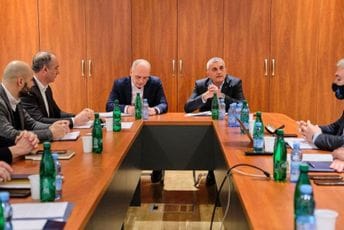 Izradiće dva strateška dokumenta u cilju unapređenja stanja na putevima Izradiće dva strateška dokumenta u cilju unapređenja stanja na putevima