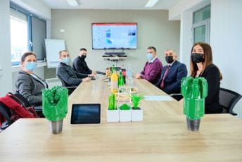 Bojanić posjetio Upravu za ugljovodonike: Prioriteti izrada gasne bušotine i formiranje rezervi naftnih derivata Bojanić posjetio Upravu za ugljovodonike: Prioriteti izrada gasne bušotine i formiranje rezervi naftnih derivata