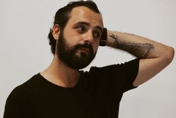 Pobjednik s misijom da usreći Pobjednik s misijom da usreći