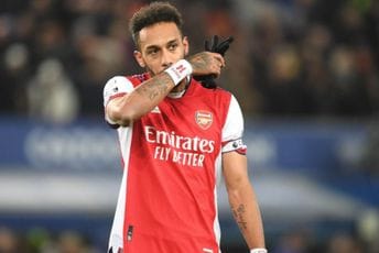 Obamejang potpisao za Barselonu do juna 2025. Obamejang potpisao za Barselonu do juna 2025.