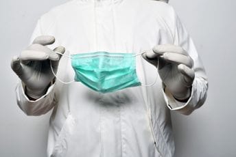 Zbog 16 sekundi bez maske kažnjen 2.400 eura Ilustracija