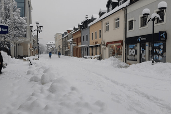 Pod snijegom je jutros 11 crnogorskih gradova Pod snijegom je jutros 11 crnogorskih gradova