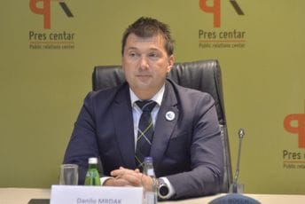 ASK utvrdila: Danilo Mrdak istovremeno radio i u ministarstvu i na Univerzitetu ASK utvrdila: Danilo Mrdak istovremeno radio i u ministarstvu i na Univerzitetu