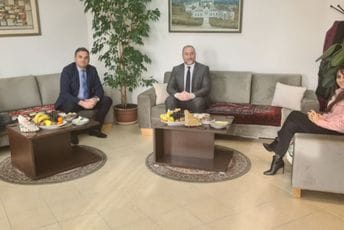 Stijović posjetio Islamski kulturni centar u Baru Stijović posjetio Islamski kulturni centar u Baru