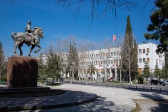 Parlament sjutra o razrješenju Abazovića