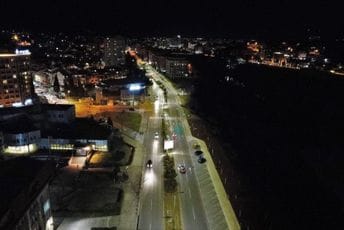 Led svjetiljke i na Bulevaru serdara Jola Piletića Led svjetiljke i na Bulevaru serdara Jola Piletića