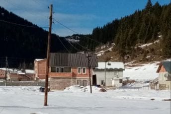 Mještani rožajskih sela upozorili na dotrajalost dalekovoda: Bez struje čim vjetar dune Mještani rožajskih sela upozorili na dotrajalost dalekovoda: Bez struje čim vjetar dune