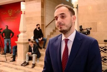 Konatar: Demokrate kriminalizuju premijera koji se bori protiv mafije