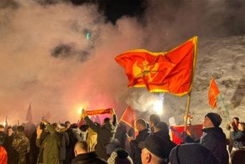 Grupa građana Cetinja: Zastava crnogorske slobode 9. maja na Belvederu Grupa građana Cetinja: Zastava crnogorske slobode 9. maja na Belvederu