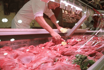 Poskupilo meso i voće: O standardu niko ne brine, ne može se živjeti na soli i brašnu Ilustracija