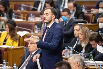 Konatar: Jesu li te fotelje toliko vrijedne, zapalile se