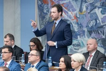 Milačić: Na tajne zadatke ne šalju se javni službenici i sinovi visokih funkcionera policije Milačić: Na tajne zadatke ne šalju se javni službenici i sinovi visokih funkcionera policije