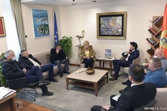 Abazović: Učinićemo sve da nađemo rješenje za obespravljene radnike KAP-a Abazović: Učinićemo sve da nađemo rješenje za obespravljene radnike KAP-a