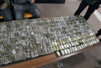 Neočekivana pošiljka droge u Libiji: Hašiš sa likom Vladimira Putina Neočekivana pošiljka droge u Libiji: Hašiš sa likom Vladimira Putina