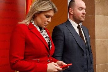 Prosvjetari tužni i zabrinuti zbog komentara svojih kolega Prosvjetari tužni i zabrinuti zbog komentara svojih kolega