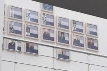 Kamere snimile ministarku da odnosi sliku, vratila je nakon pregovora Kamere snimile ministarku da odnosi sliku, vratila je nakon pregovora