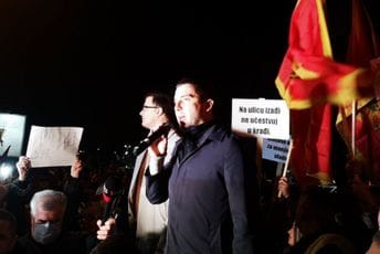 Demokrate za sjutra najavile novi press, a za vikend proteste u još dva grada Demokrate za sjutra najavile novi press, a za vikend proteste u još dva grada