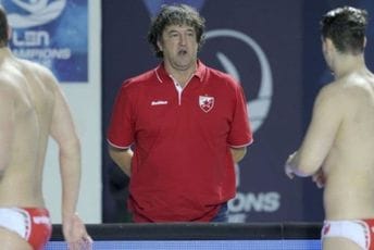 Definitivno: Vičević napustio Crvenu zvezdu, pozdravio se sa igračima Definitivno: Vičević napustio Crvenu zvezdu, pozdravio se sa igračima