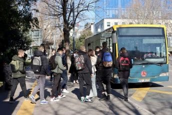 Najavljuju poskupljenje karata od 10 do 30 centi Najavljuju poskupljenje karata od 10 do 30 centi