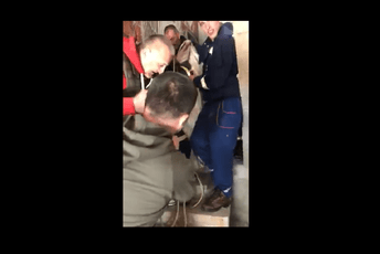 Video: Pogledajte kako je uhvaćen lavić Video: Pogledajte kako je uhvaćen lavić