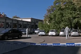 Razbojnik imao plave oči i pušku u rukama: Svjedokinja kaže da je spustila glavu pa nije vidjela ko je pucao Razbojnik imao plave oči i pušku u rukama: Svjedokinja kaže da je spustila glavu pa nije vidjela ko je pucao