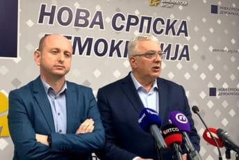 Blokiraćemo Crnu Goru, SNP opet bira između Mila i Momira Blokiraćemo Crnu Goru, SNP opet bira između Mila i Momira