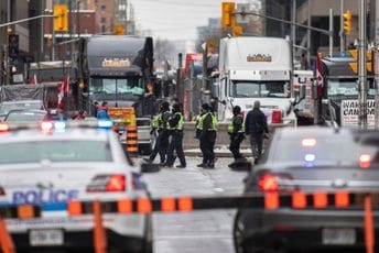 Most Ambasador i dalje blokiran, Ontario u vanrednom stanju Most Ambasador i dalje blokiran, Ontario u vanrednom stanju