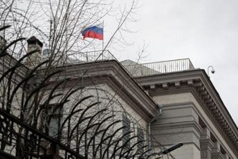 Svijet na ivici rata: Ruske diplomate napuštaju Kijev Ambasada Rusije u Kijevu