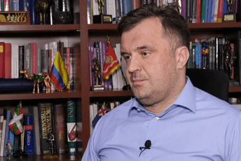 Vujović: Očekivan potez Abazovića, morao je nekako da spriječi istragu koja bi možda vodila i do njega Vujović: Očekivan potez Abazovića, morao je nekako da spriječi istragu koja bi možda vodila i do njega