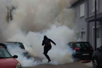 Slika akcije su odsustvo humanosti i poštovanja ljudskog dostojanstva Slika akcije su odsustvo humanosti i poštovanja ljudskog dostojanstva