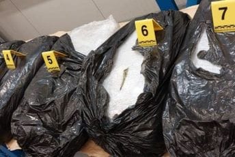 Na izlazu iz Crne Gore zaplijenjeno skoro 50 kilograma marihuane Na izlazu iz Crne Gore zaplijenjeno skoro 50 kilograma marihuane