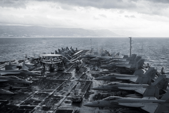 Američki nosač aviona napustio hrvatske vode ranije od planiranog Američki nosač aviona napustio hrvatske vode ranije od planiranog