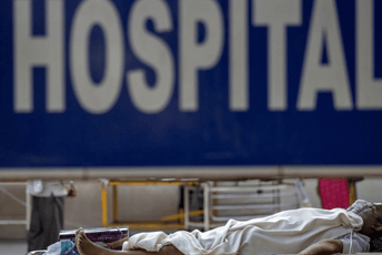 Indija: Stradalo najmanje 13 osoba nakon što su upali u bunar Indija: Stradalo najmanje 13 osoba nakon što su upali u bunar