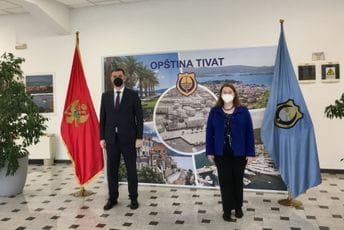 Ambasadorka Rajnke posjetila opštinu Tivat Ambasadorka Rajnke posjetila opštinu Tivat