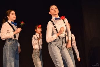 Vulević: Društvo jačati kulturom i umjetnošću, ne klerofašizmom i mržnjom Vulević: Društvo jačati kulturom i umjetnošću, ne klerofašizmom i mržnjom