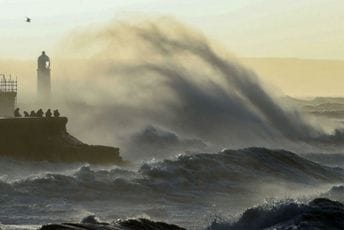 Novi bilans: U oluji širom kontinenta poginulo najmanje 13 ljudi Novi bilans: U oluji širom kontinenta poginulo najmanje 13 ljudi