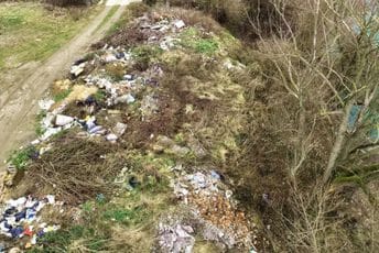 Euromost: Obale Lima u Bijelom Polju pretvorene u gradsku deponiju Euromost: Obale Lima u Bijelom Polju pretvorene u gradsku deponiju