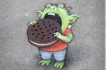 Crteži ovog uličnog umjetnika izmamiće vam osmijeh na lice Crteži ovog uličnog umjetnika izmamiće vam osmijeh na lice